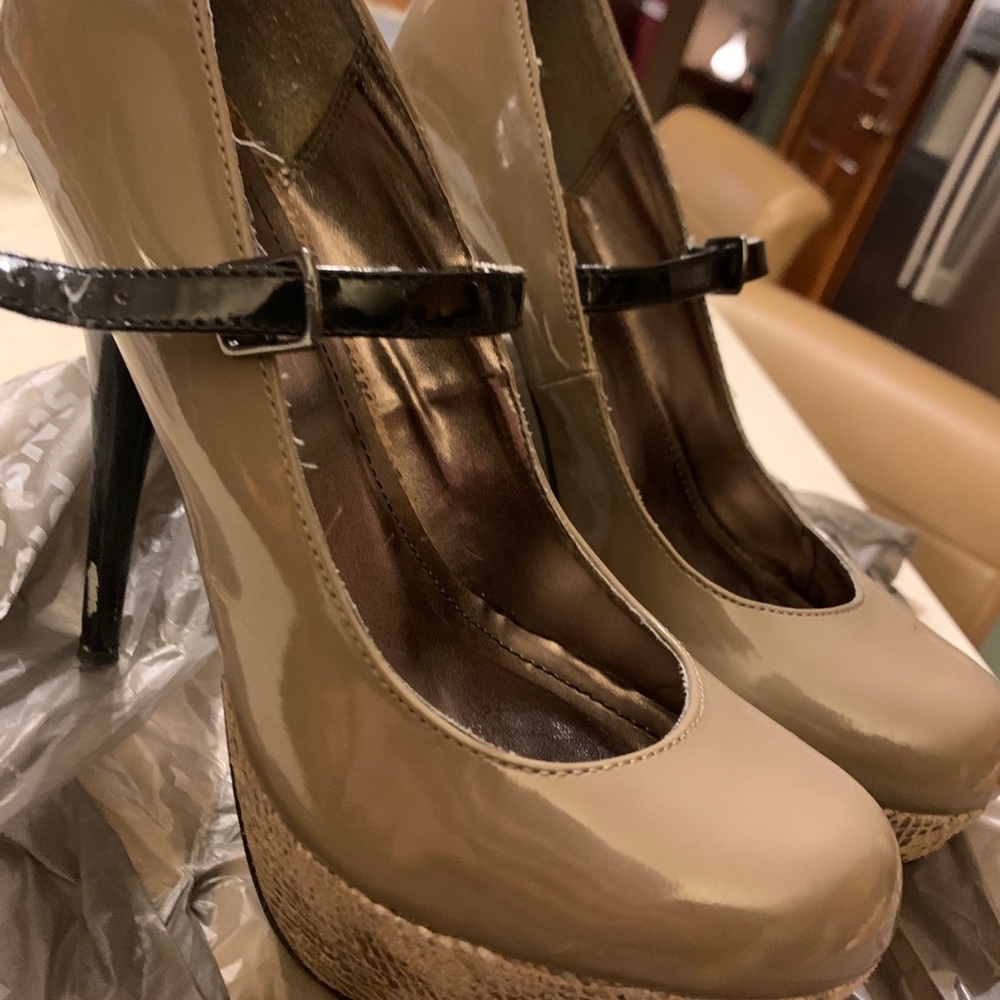 Bamboo taupe snake heel